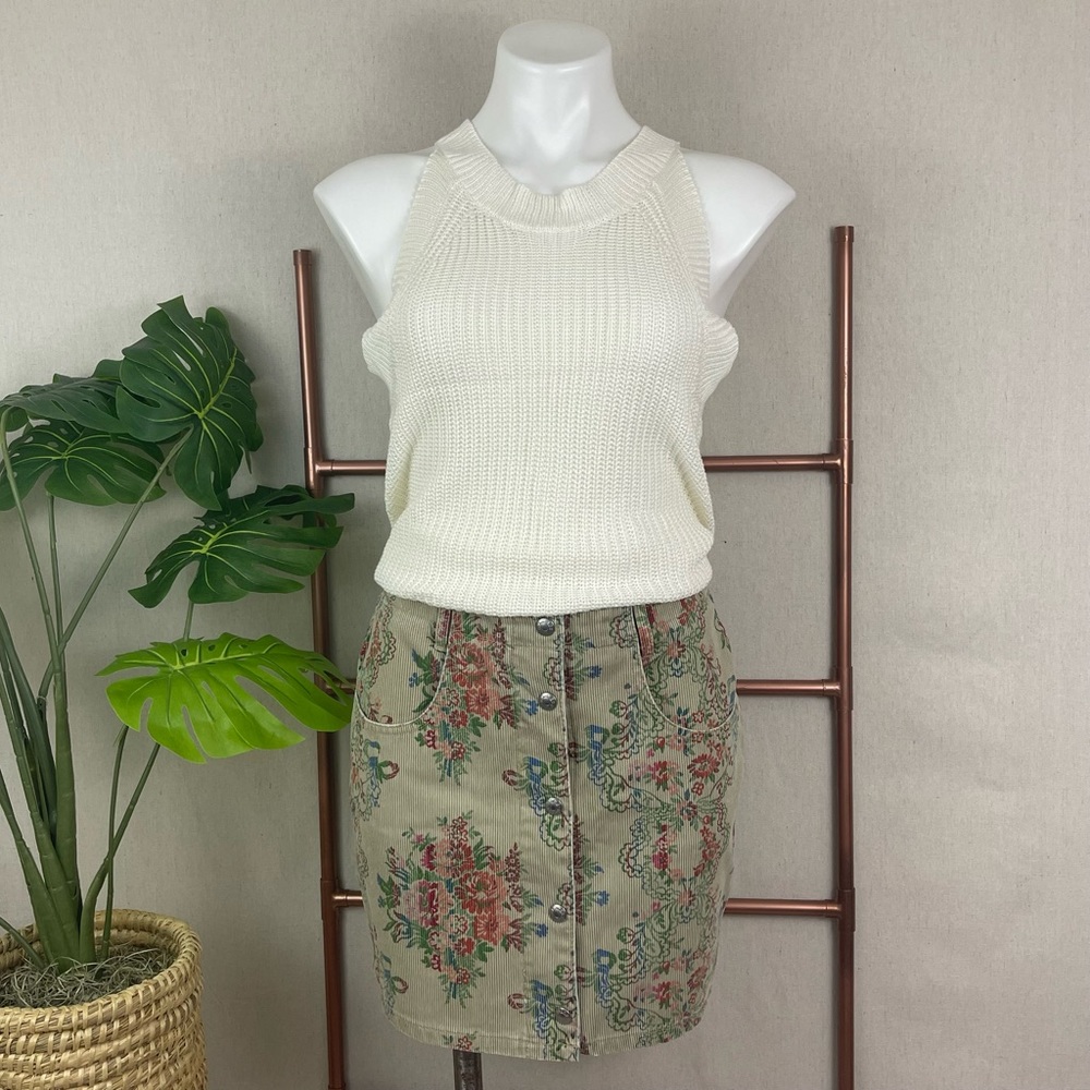 90s Vintage Guess Floral Snap Button Front Skirt (Sz 29)